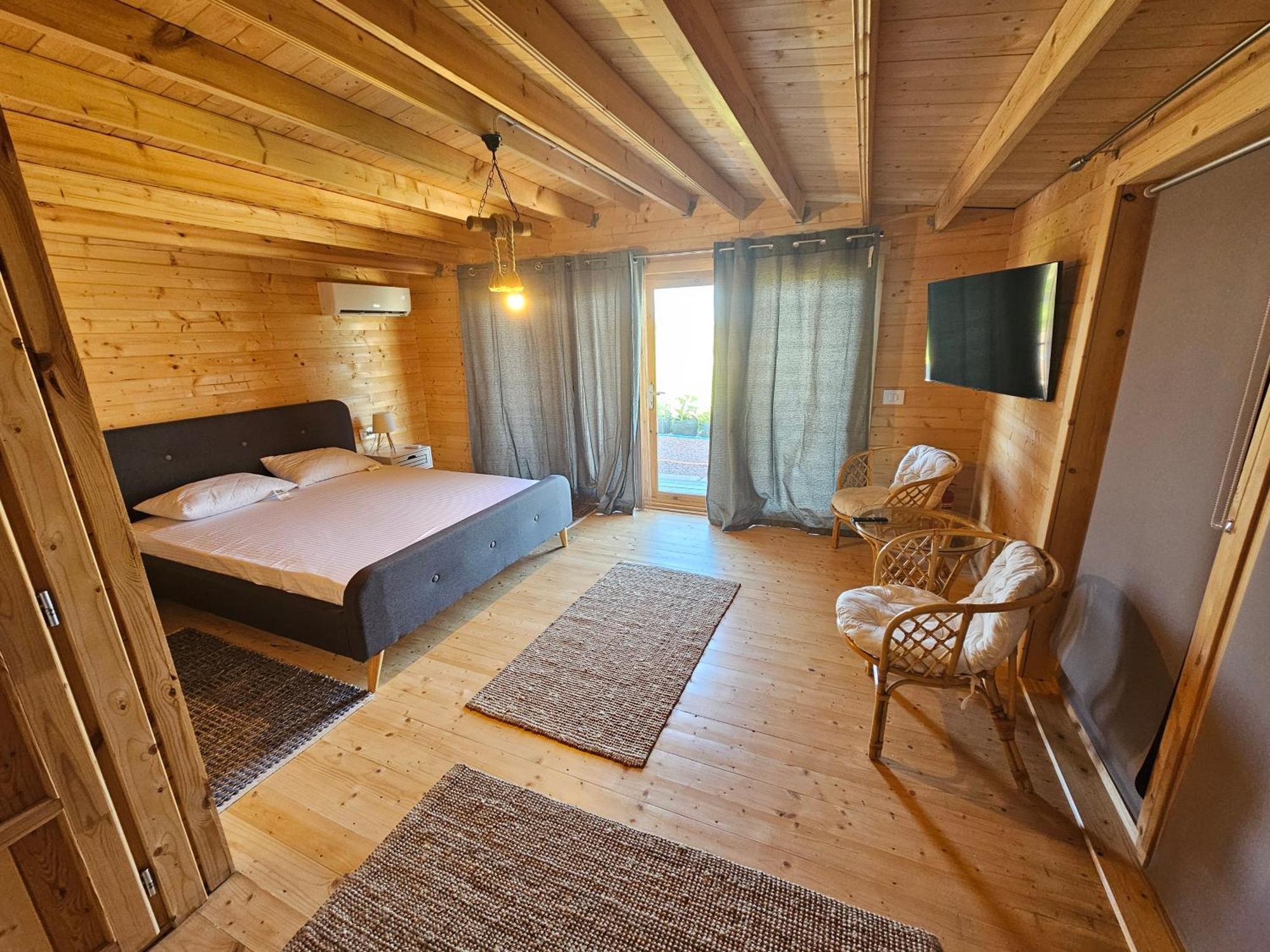 Mar A Lago Glamping23 Douazeci si Trei August Exterior photo