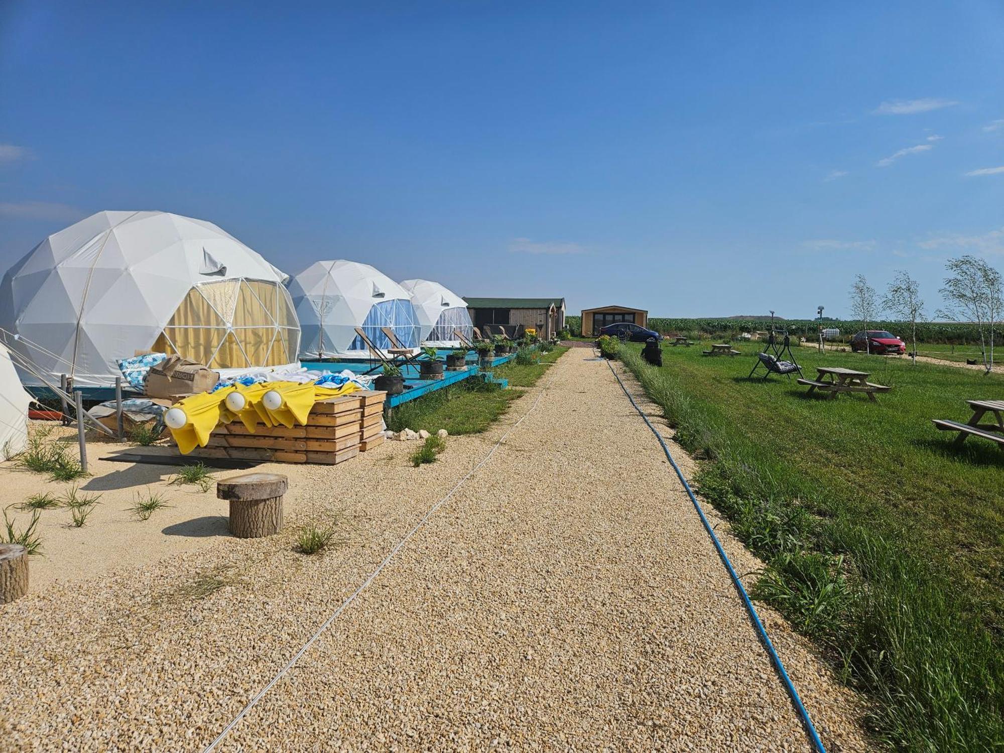 Mar A Lago Glamping23 Douazeci si Trei August Exterior photo
